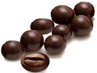 Зерна кофе в шоколаде